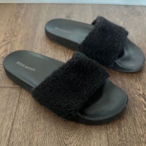 Steve Madden Black Fur Slides.